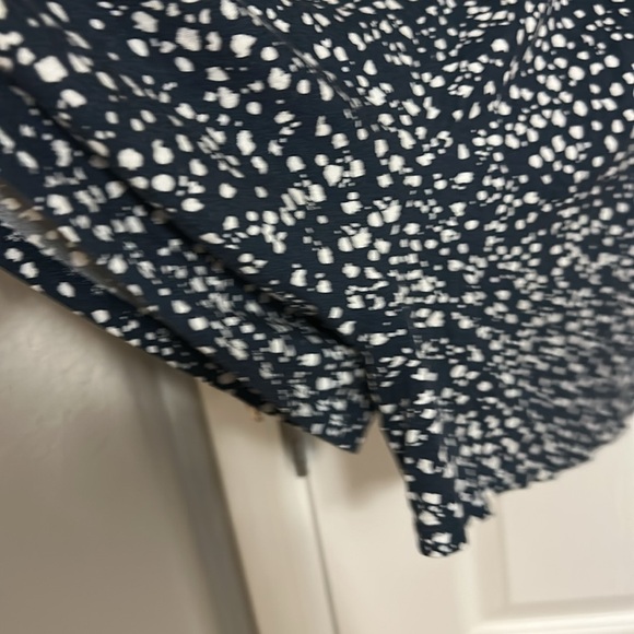 Maurices Navy and White Sleeveless V-Neck Romper size medium - Picture 4 of 7